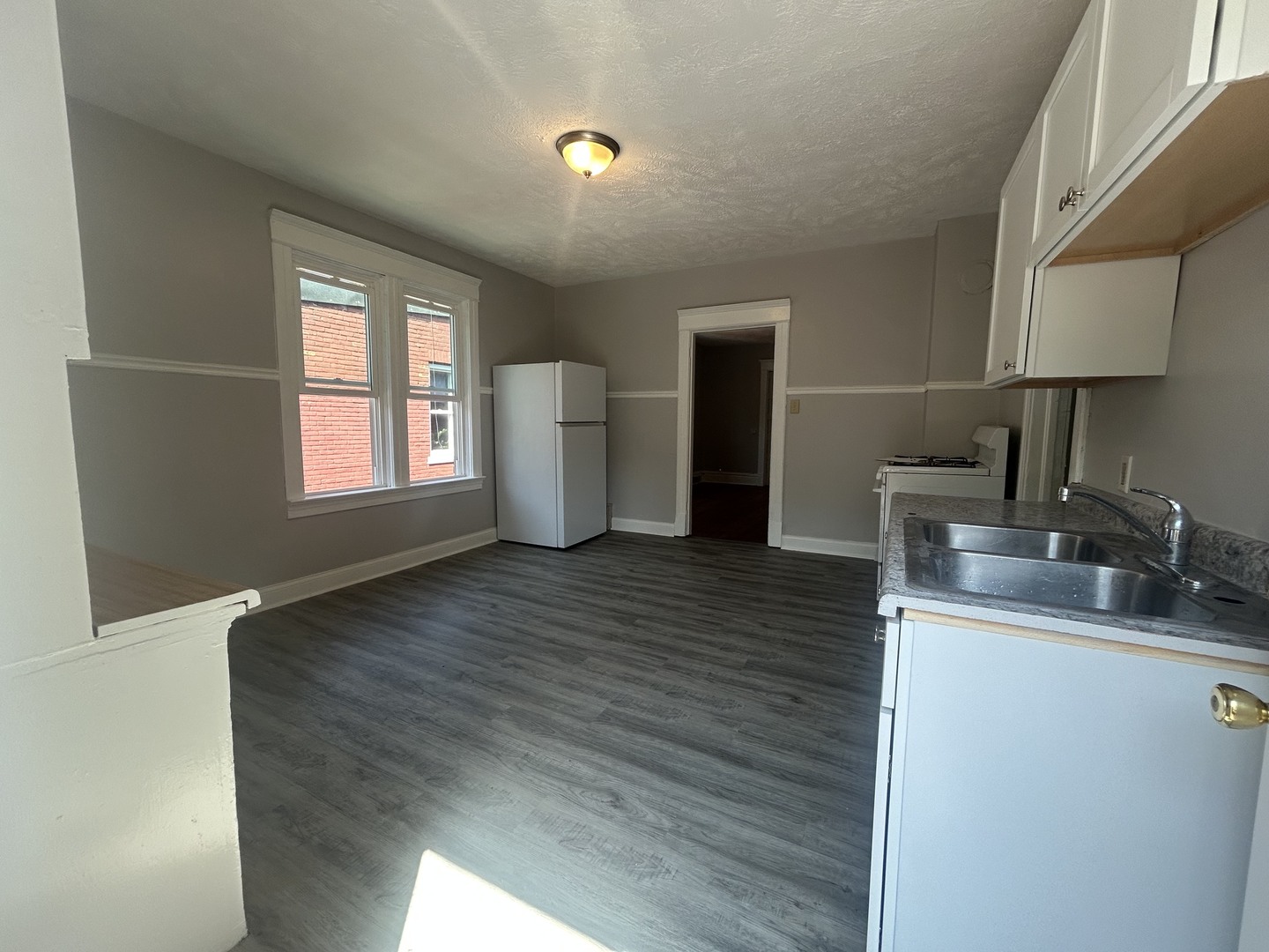 1421 Charles Street Property Photo 10