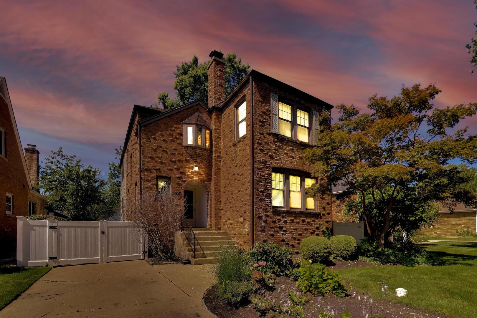 1820 S Ashland Avenue Property Photo 1
