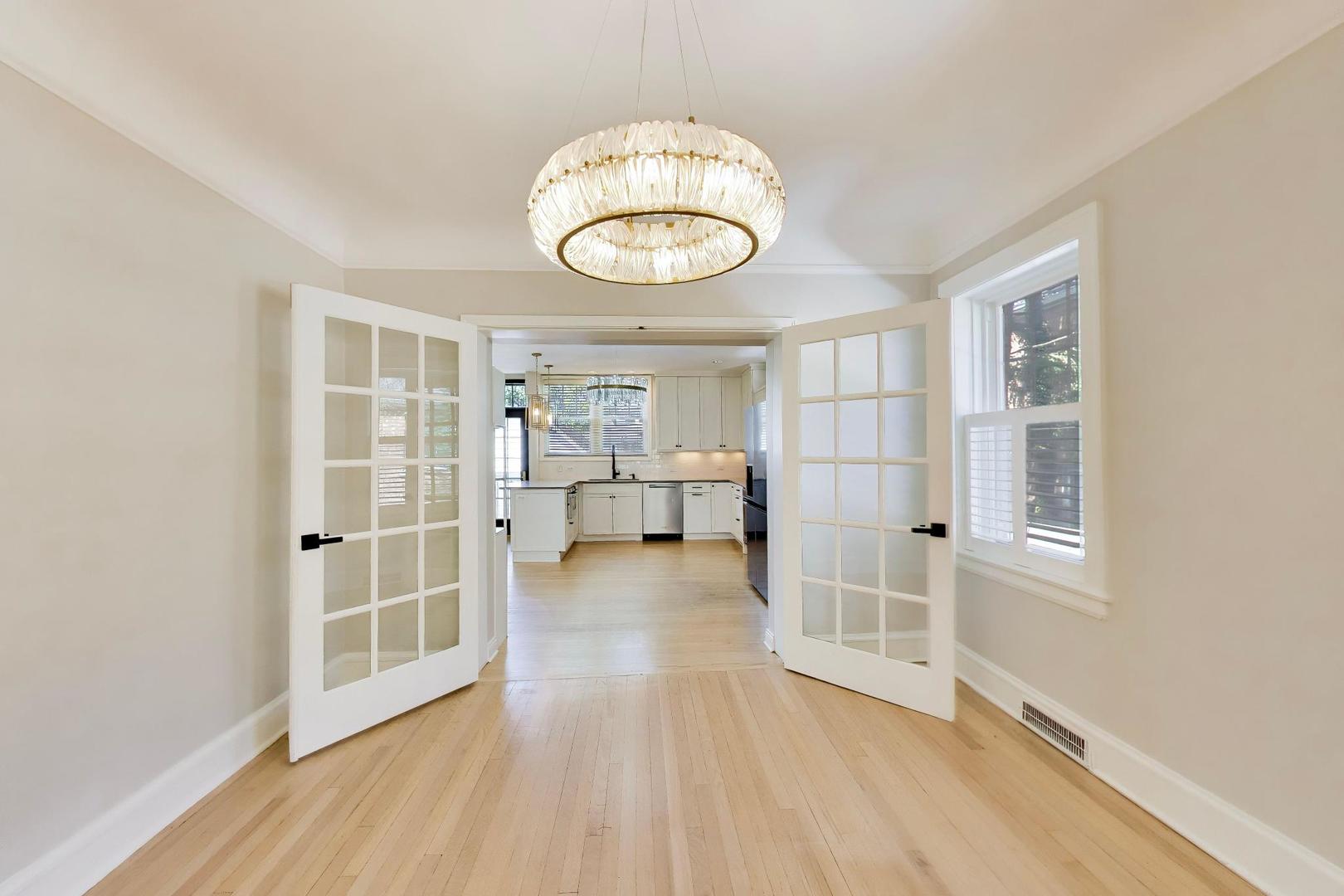 1820 S Ashland Avenue Property Photo 10