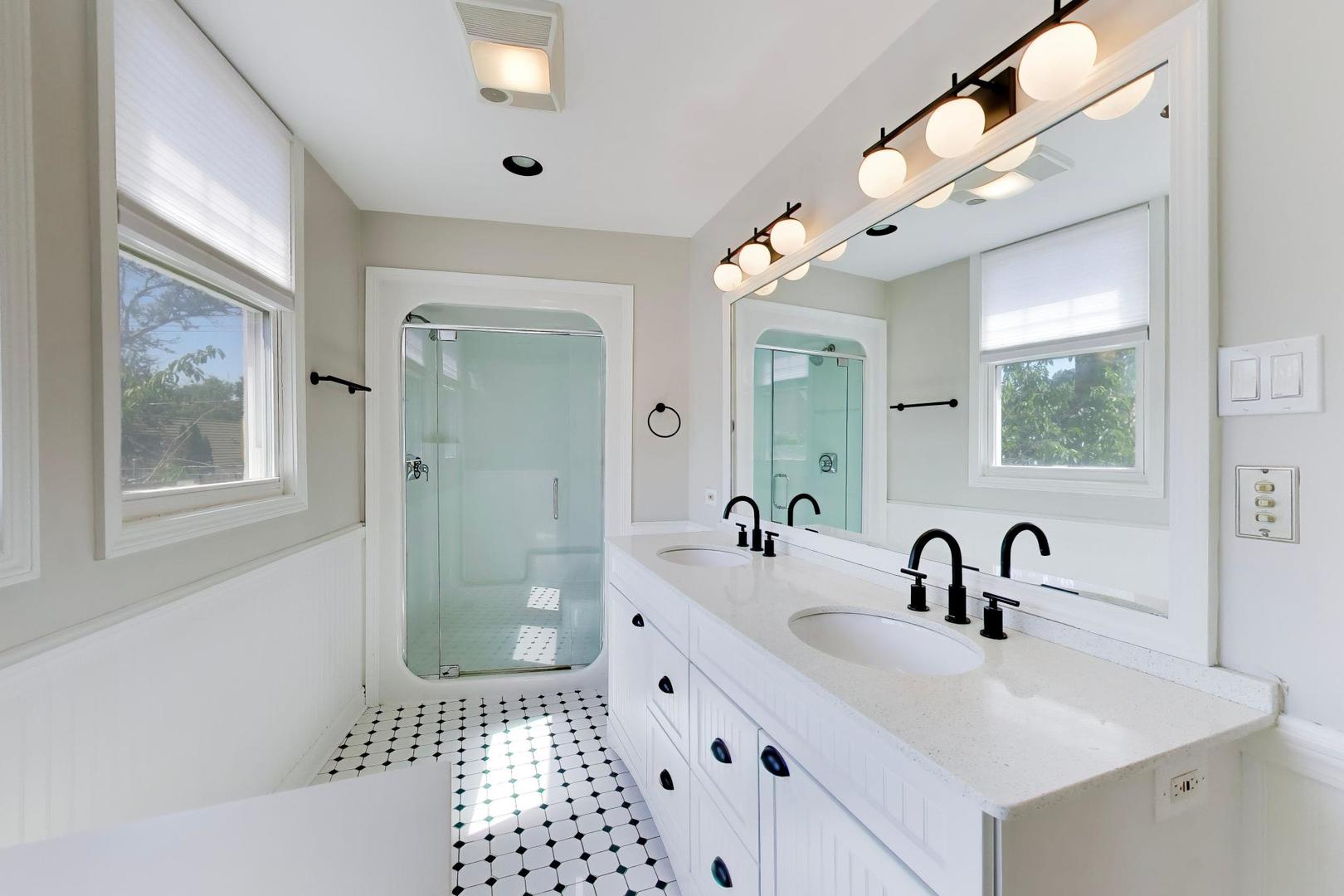 1820 S Ashland Avenue Property Photo 30