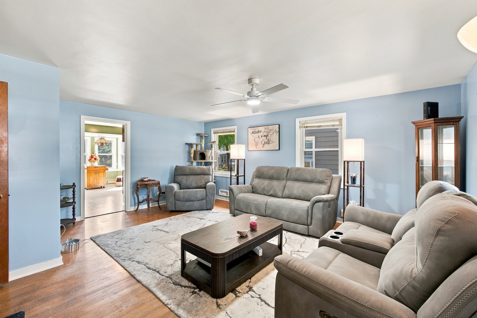 121 S Commonwealth Avenue Property Photo 3