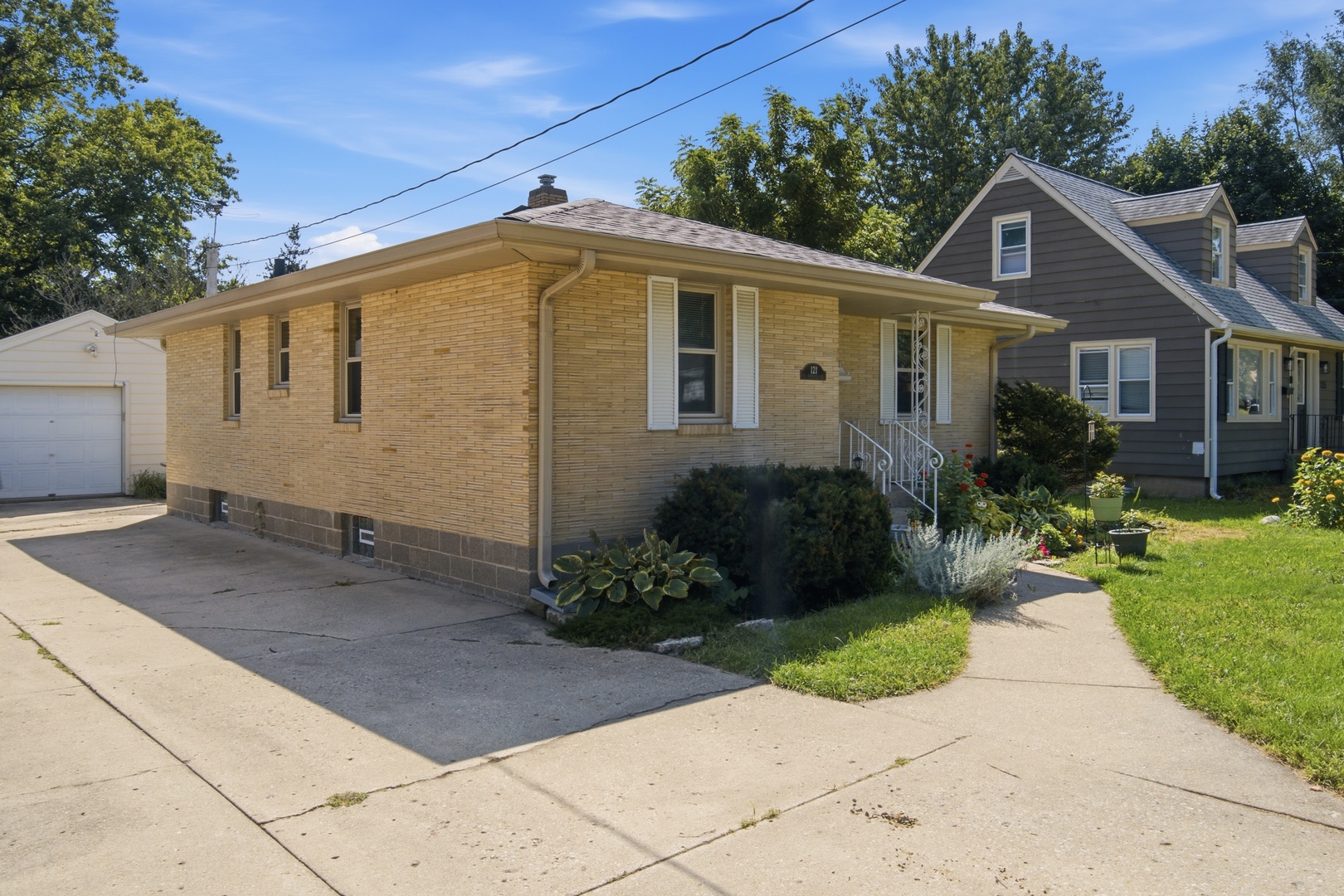 121 S Commonwealth Avenue Property Photo 36