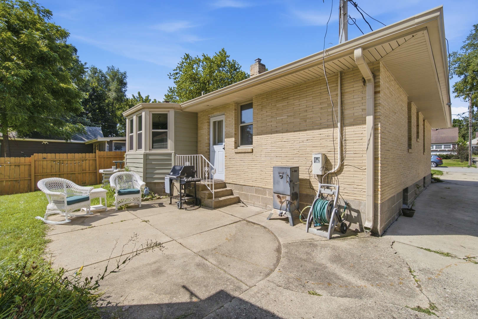 121 S Commonwealth Avenue Property Photo 41