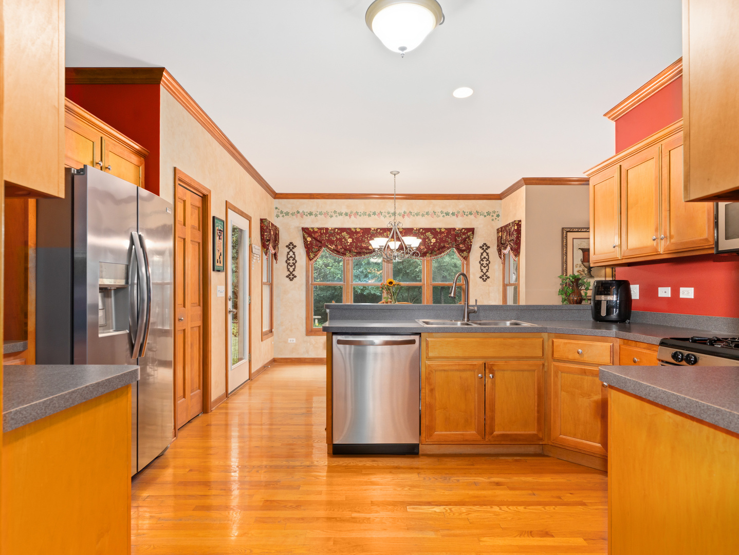 707 Evergreen Lane Property Photo 10