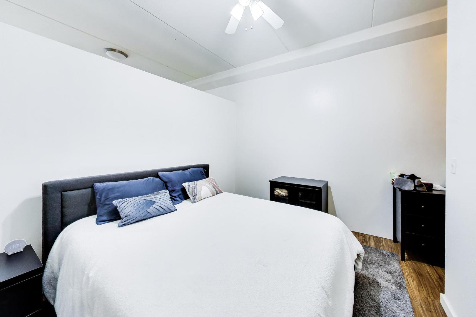 630 N Franklin Street 1013 Property Photo 6