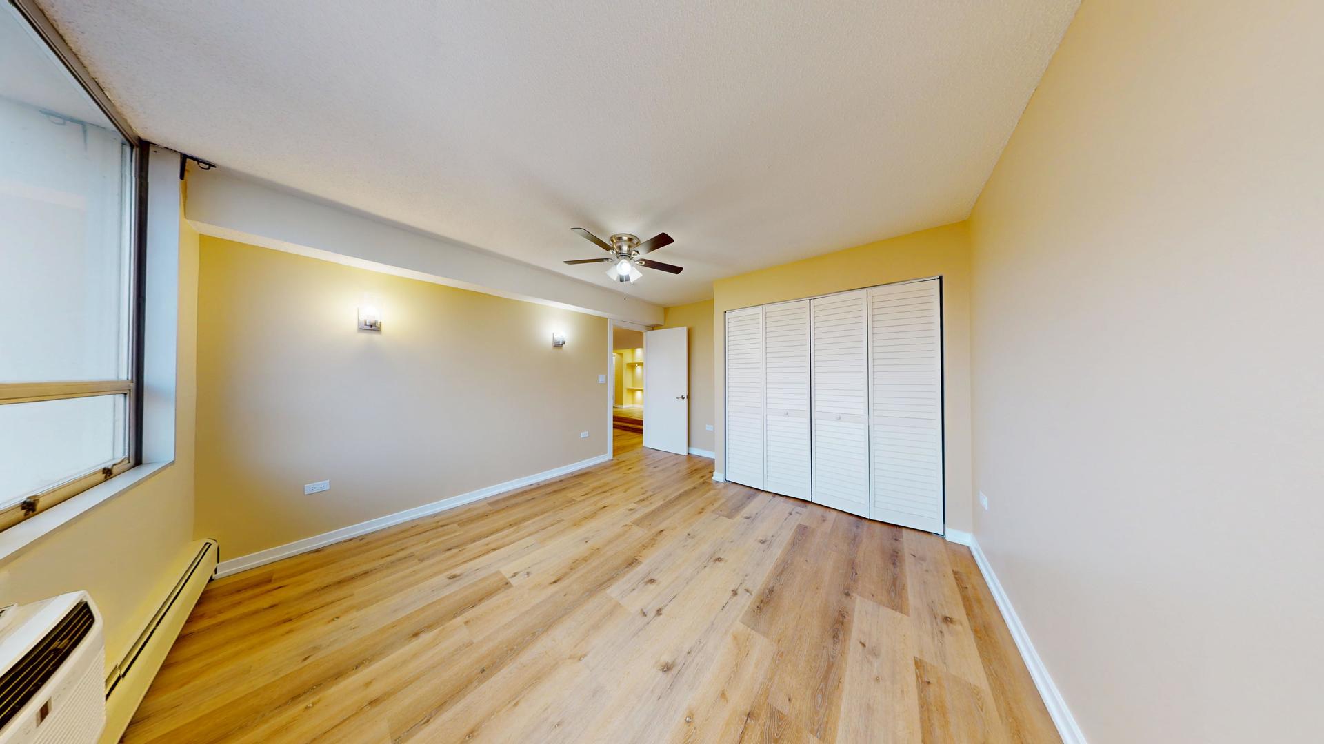 8815 W Golf Road 8f Property Photo 13