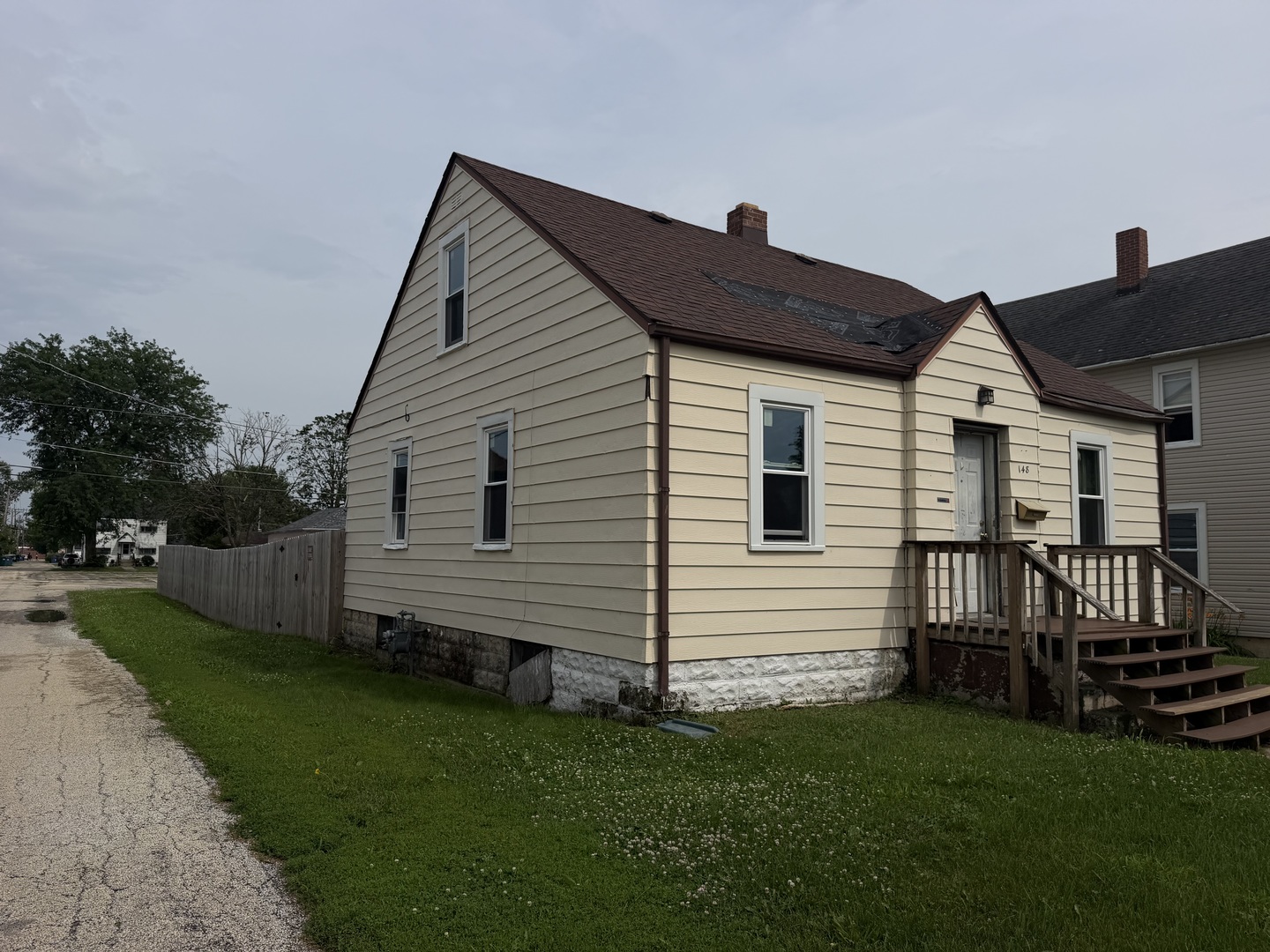 148 S Prairie Avenue Property Photo 3
