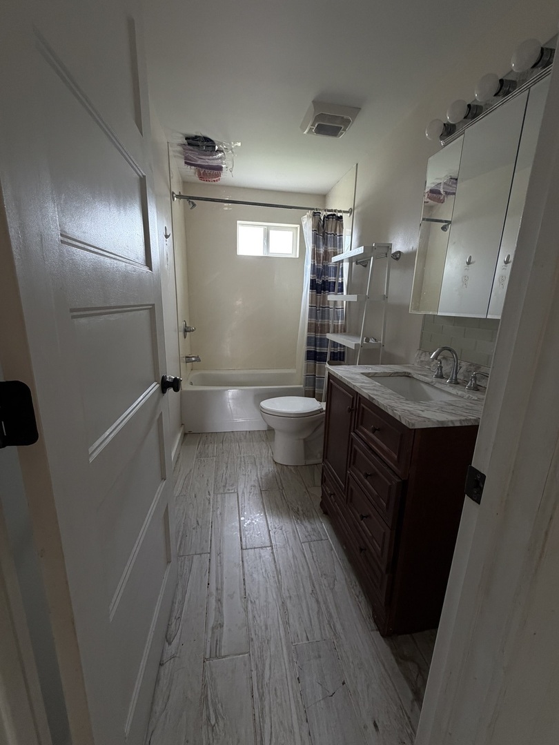148 S Prairie Avenue Property Photo 7