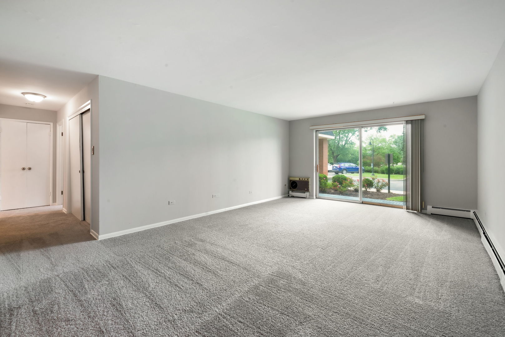 1198 Royal Glen Drive 101-e Property Photo 8