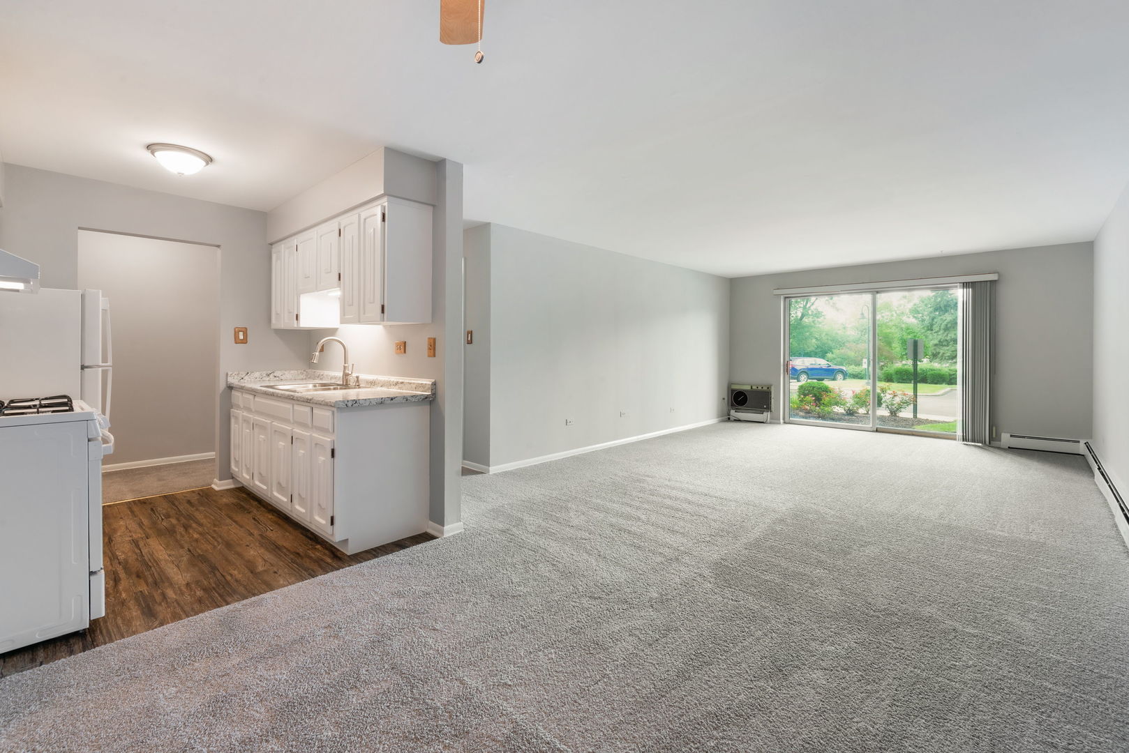 1198 Royal Glen Drive 101-e Property Photo 11