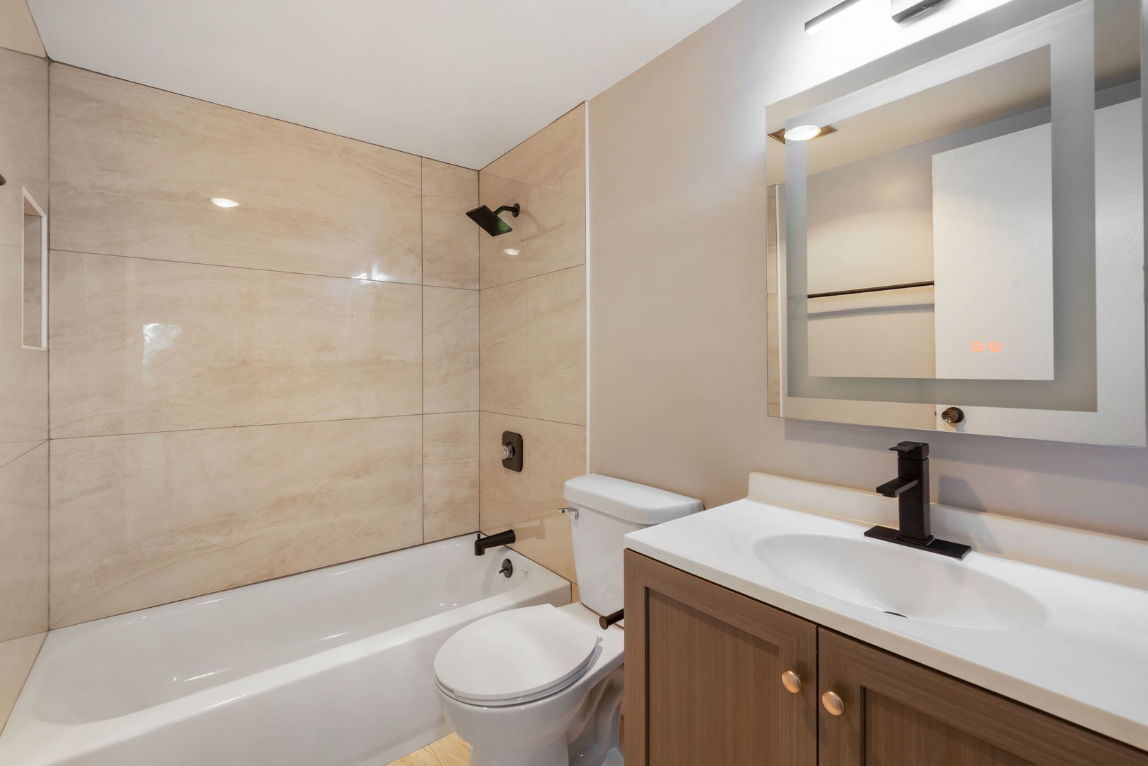 1198 Royal Glen Drive 101-e Property Photo 13