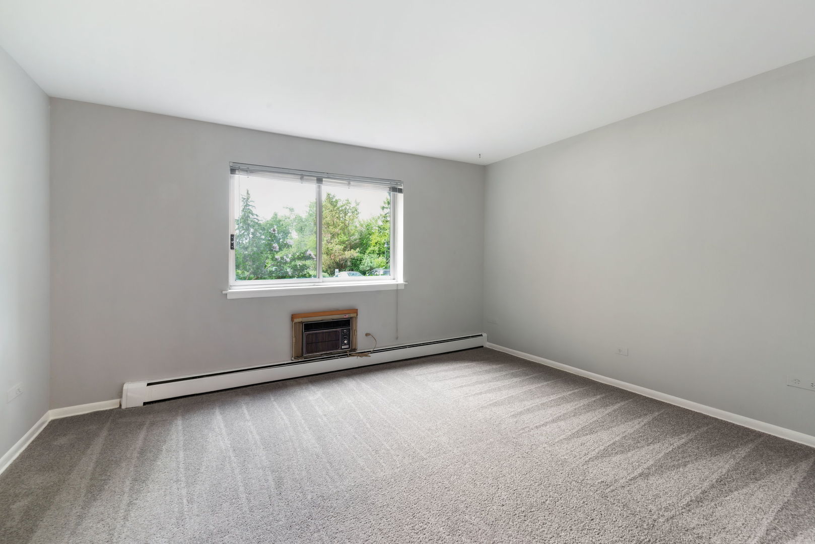 1198 Royal Glen Drive 101-e Property Photo 14