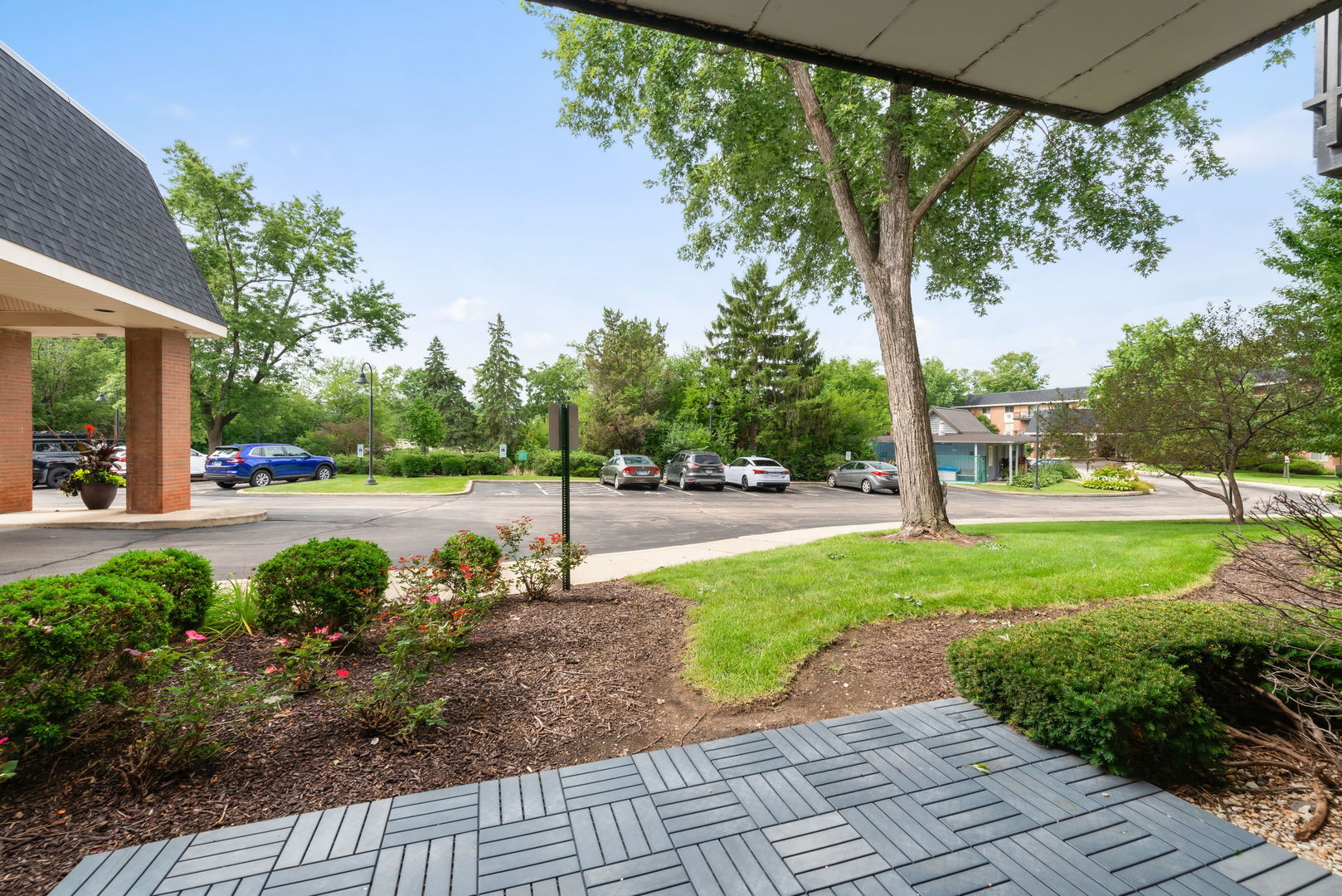 1198 Royal Glen Drive 101-e Property Photo 16