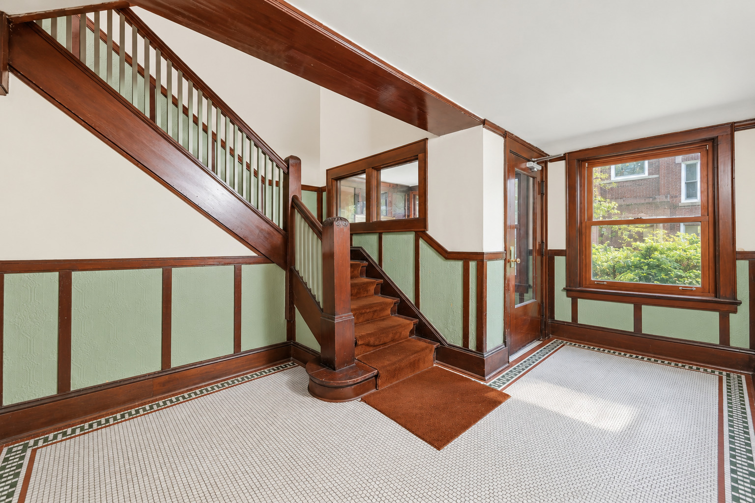 5468 S Woodlawn Avenue 2e Property Photo 3