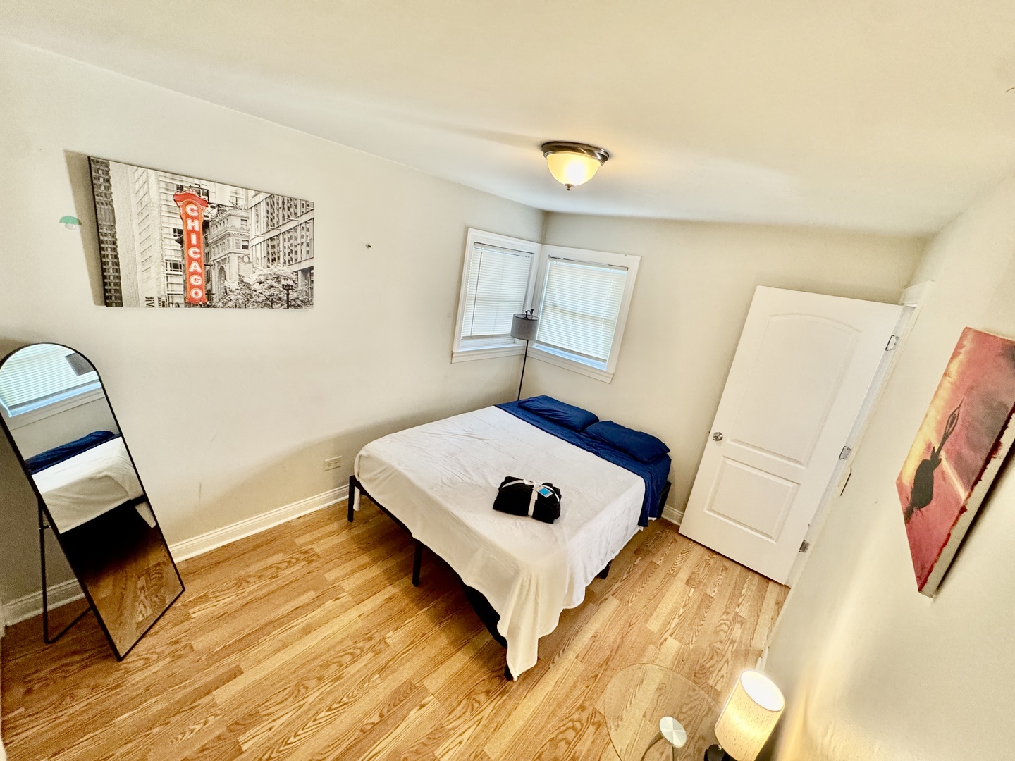 3556 W Dickens Avenue Property Photo 15