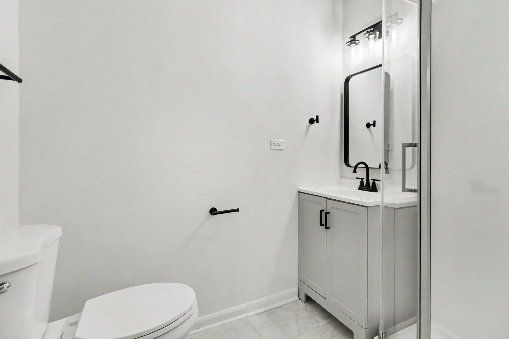 14601 Hamlin Avenue Property Photo 17