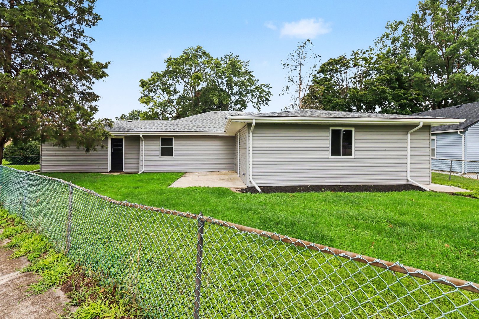 14601 Hamlin Avenue Property Photo 20
