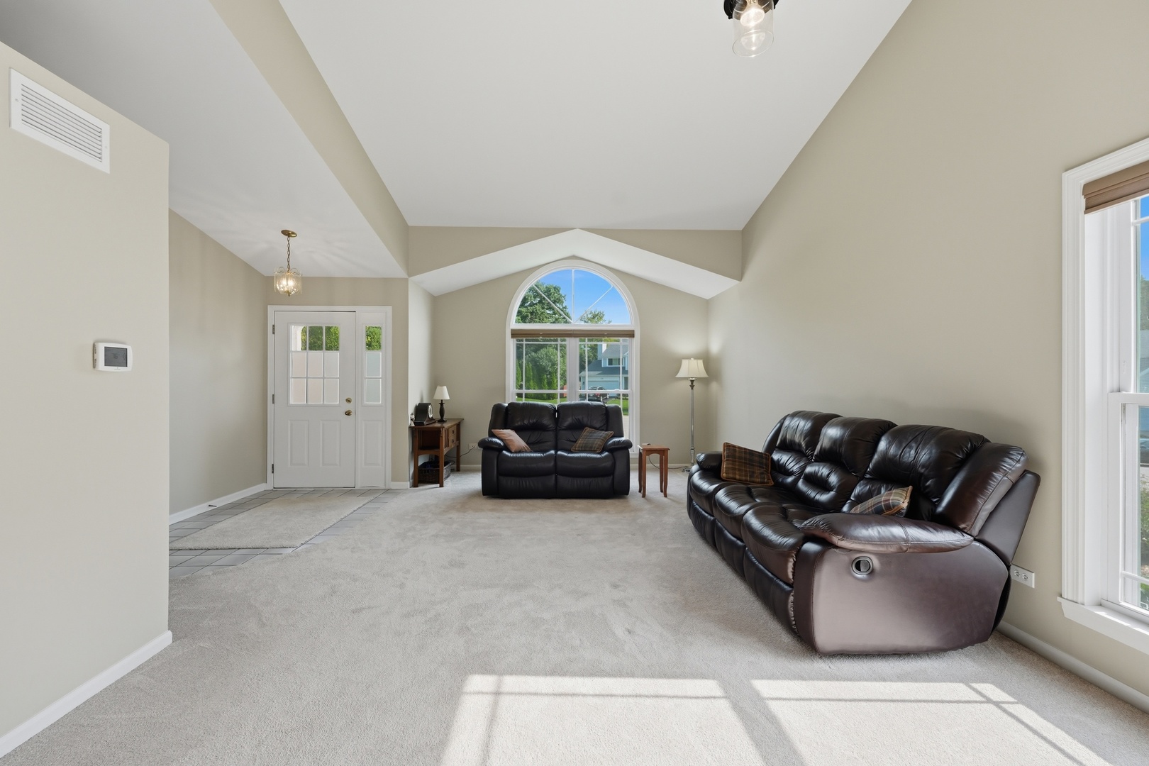 413 Harbor Drive Property Photo 4