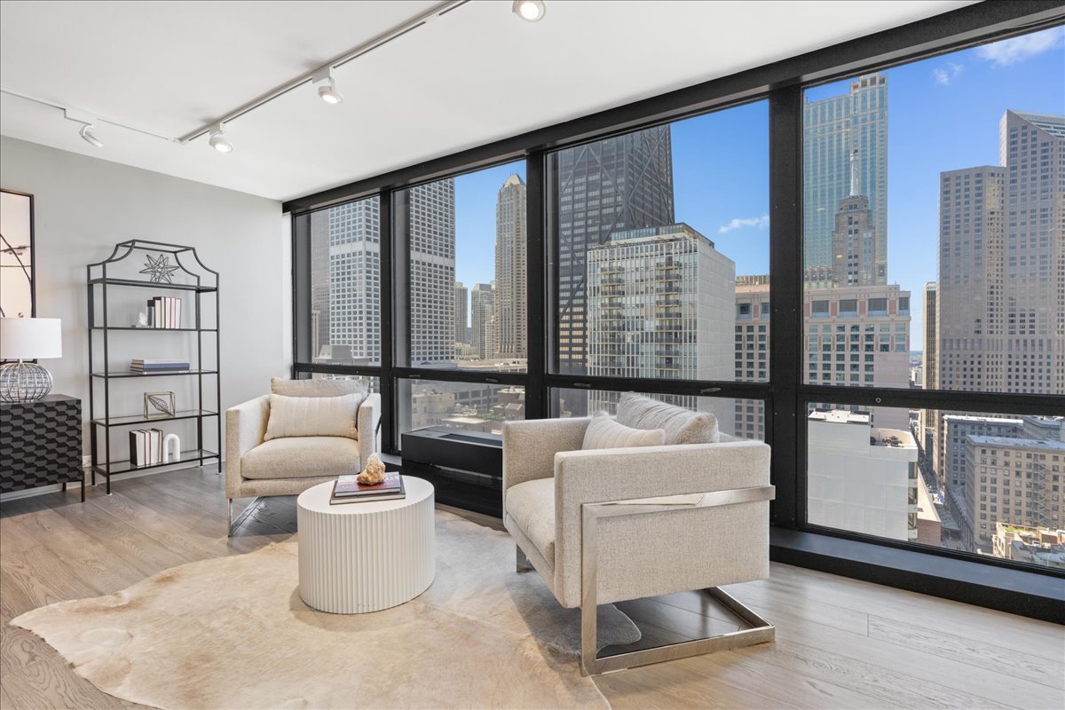 910 N Lake Shore Drive 2820 Property Photo 14