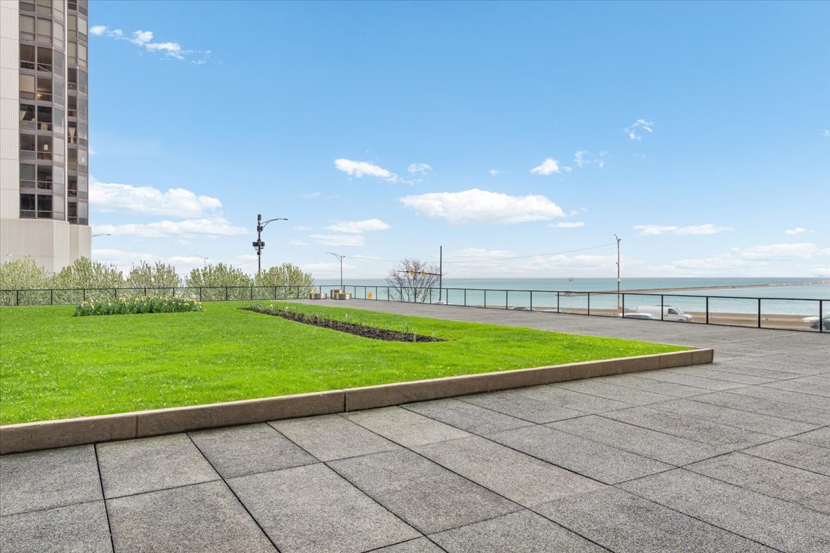 910 N Lake Shore Drive 2820 Property Photo 34