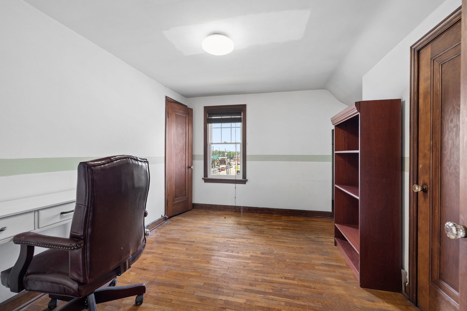6 E Washington Street Property Photo 12