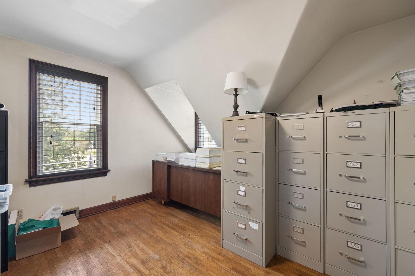 6 E Washington Street Property Photo 15
