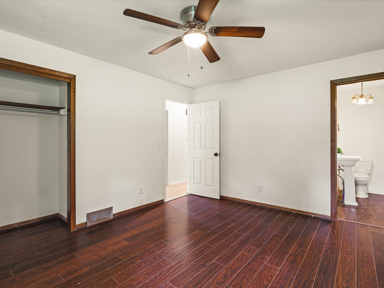 3919 Falling Leaf Drive Property Photo 13