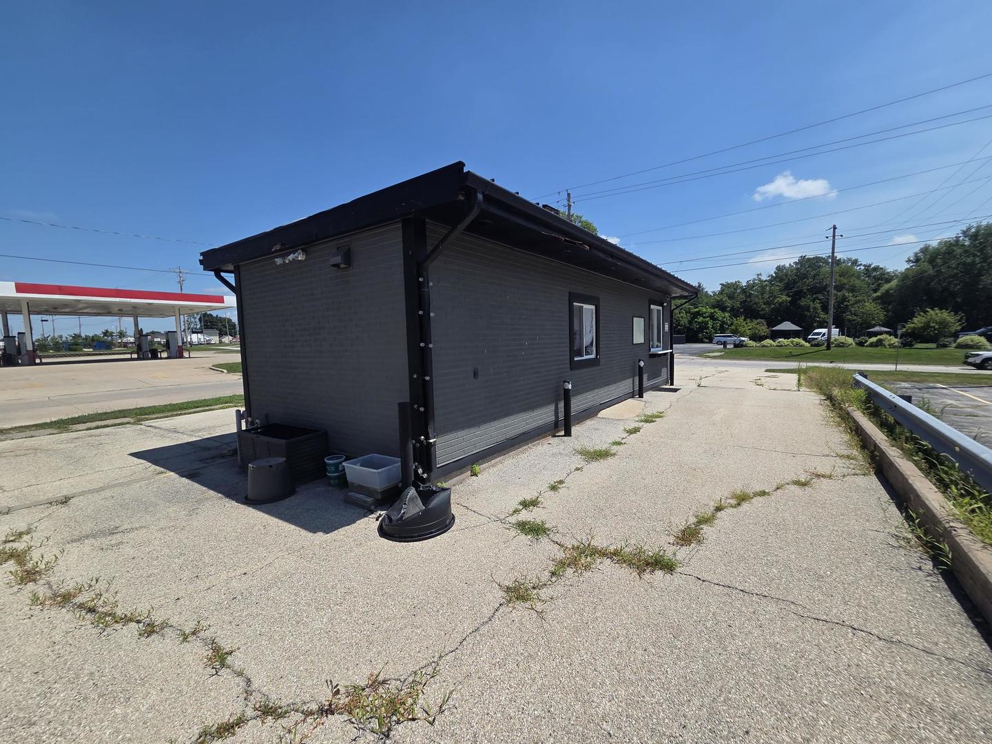 2501 53rd Street Property Photo 2