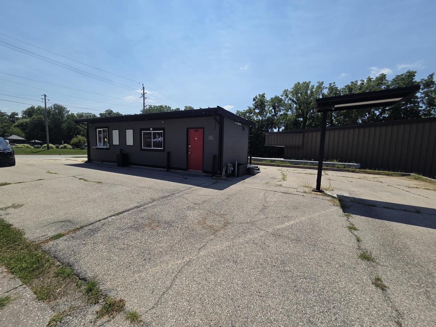 2501 53rd Street Property Photo 3