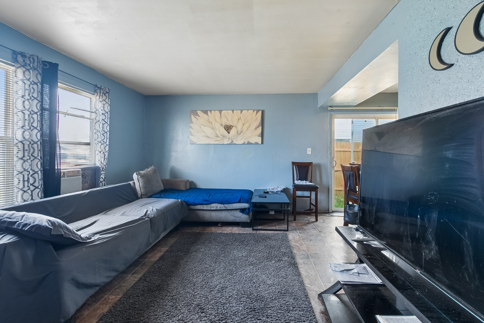 5527 Allemong Drive Property Photo 3