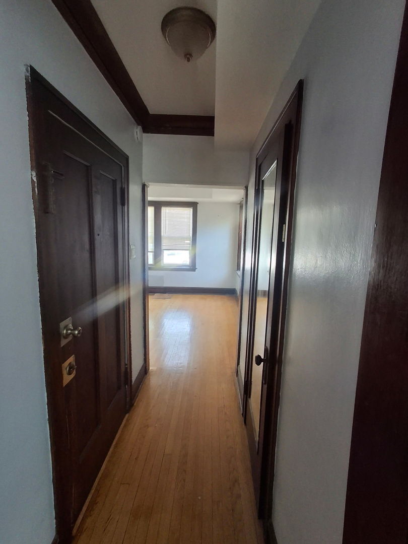 1543 N Avers Avenue Property Photo 11