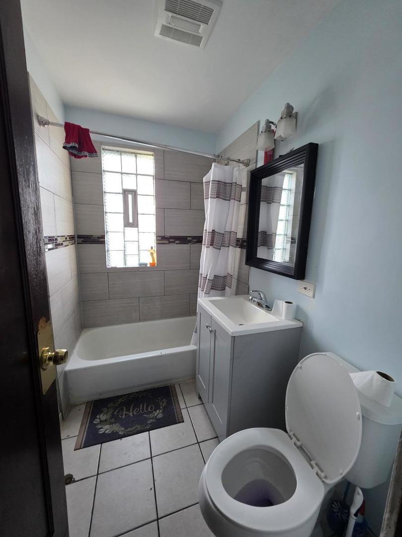 1543 N Avers Avenue Property Photo 17