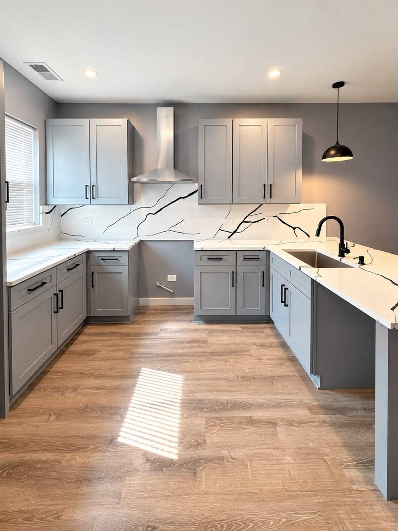 12738233 Property Photo 6