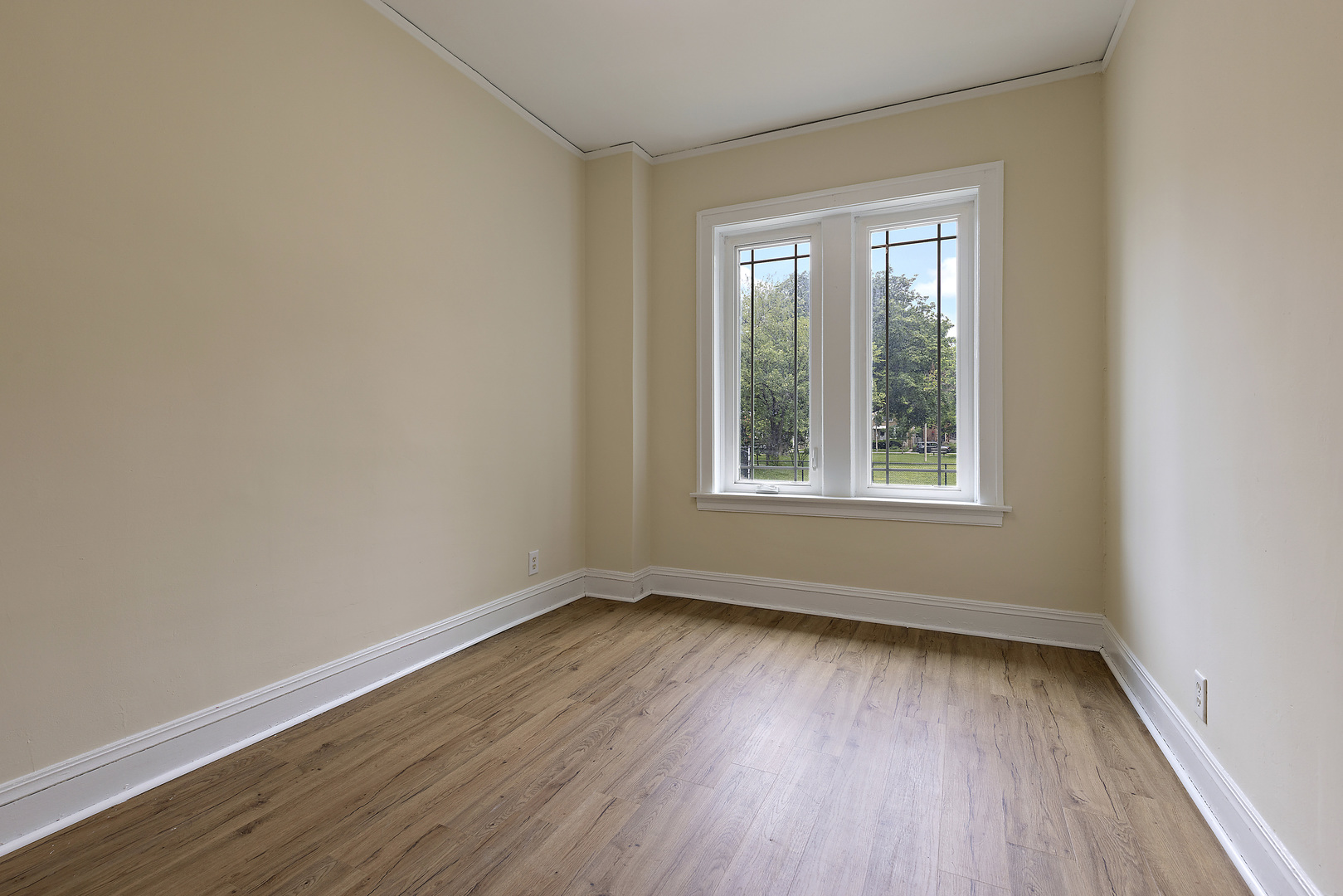 917 S Harlem Avenue Property Photo 12