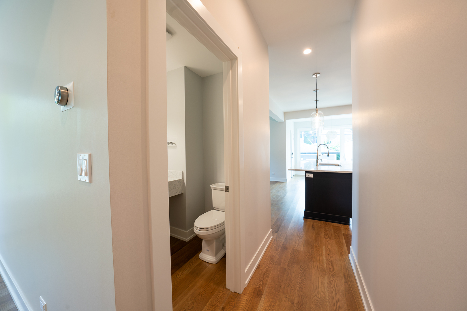 1901 W Berwyn Avenue 1 Property Photo 5
