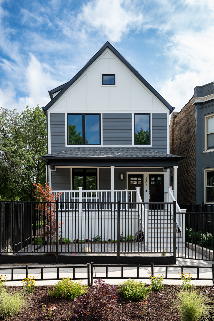 1901 W Berwyn Avenue 1 Property Photo 14