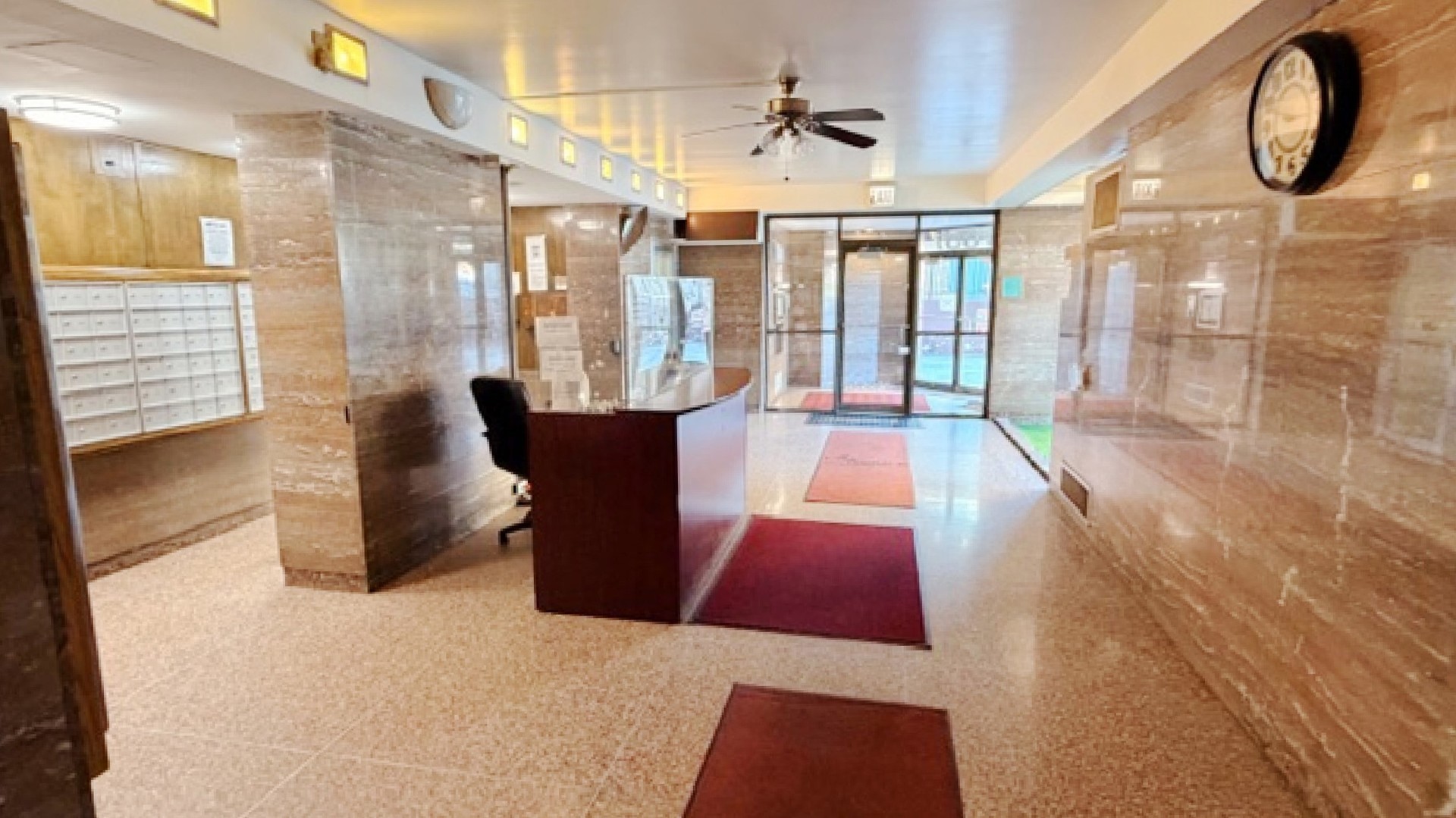 7337 S South Shore Drive 1112 Property Photo 4