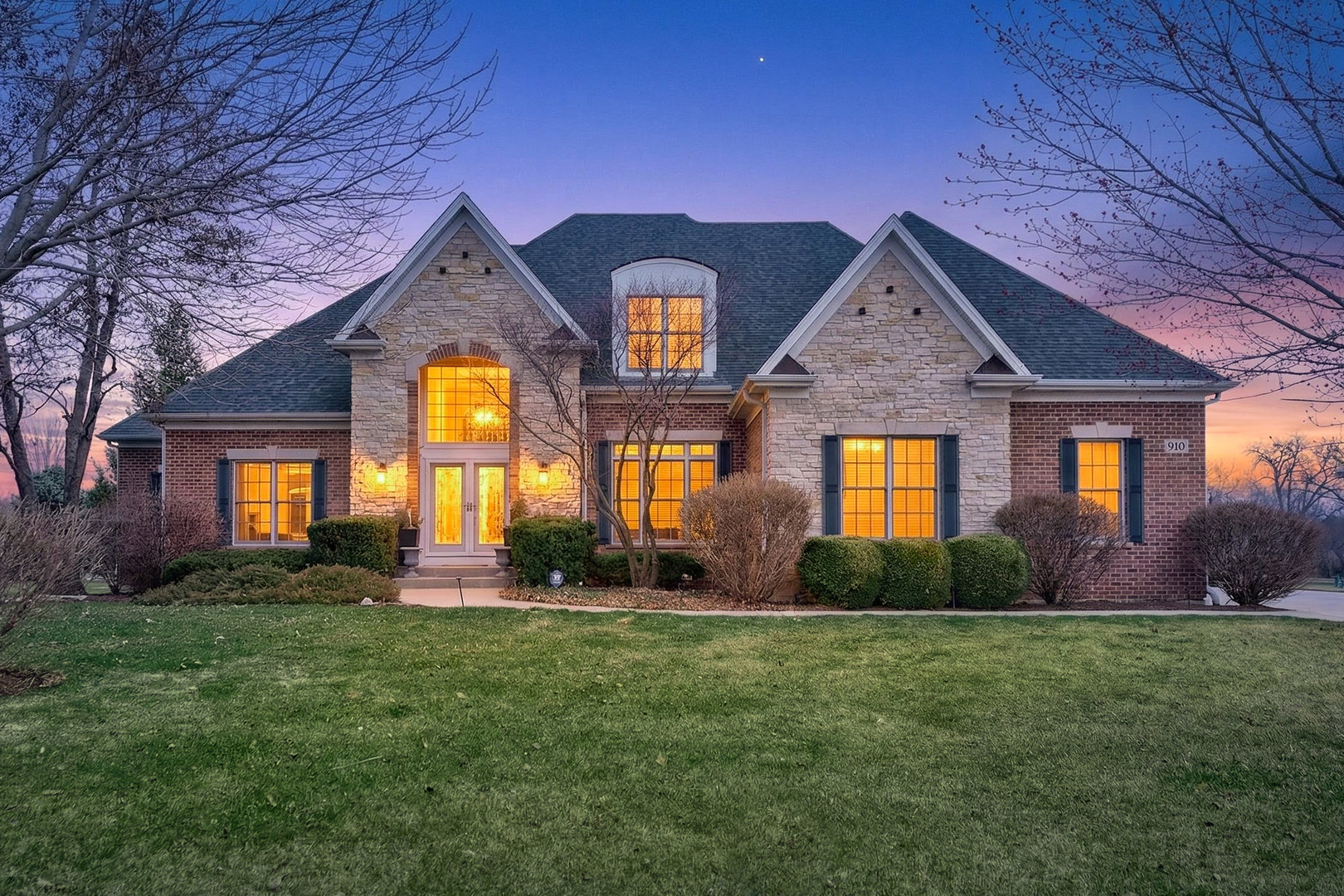 910 Freedom Circle Property Photo 1