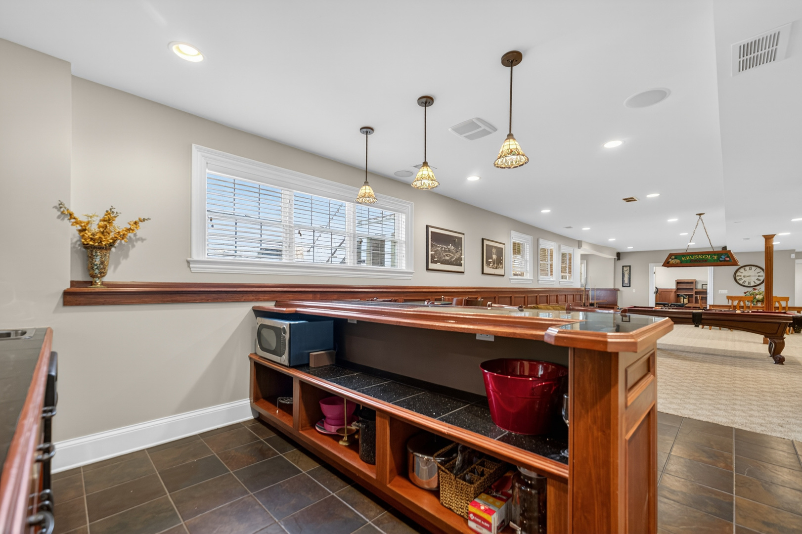 910 Freedom Circle Property Photo 37