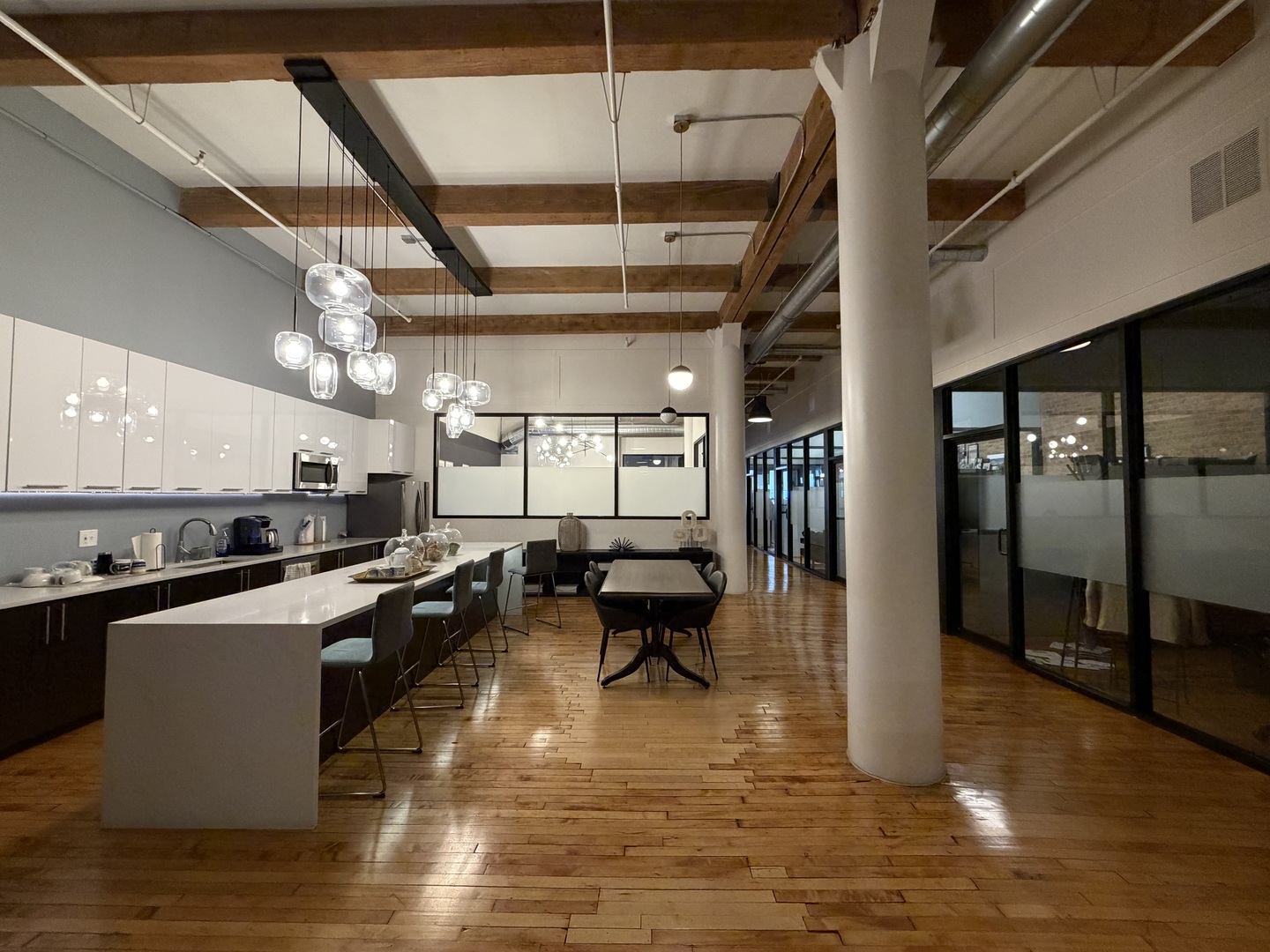 1132 S Wabash Avenue 210 Property Photo 6
