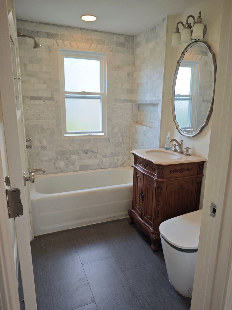 2924 N 75th Court Property Photo 8