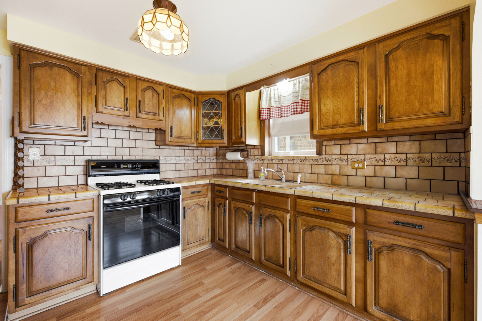 7018 W Newport Avenue Property Photo 10