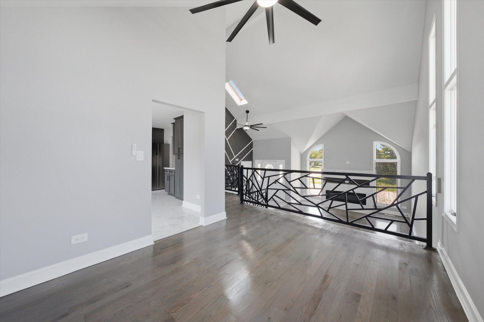 223 S Dante Avenue Property Photo 7