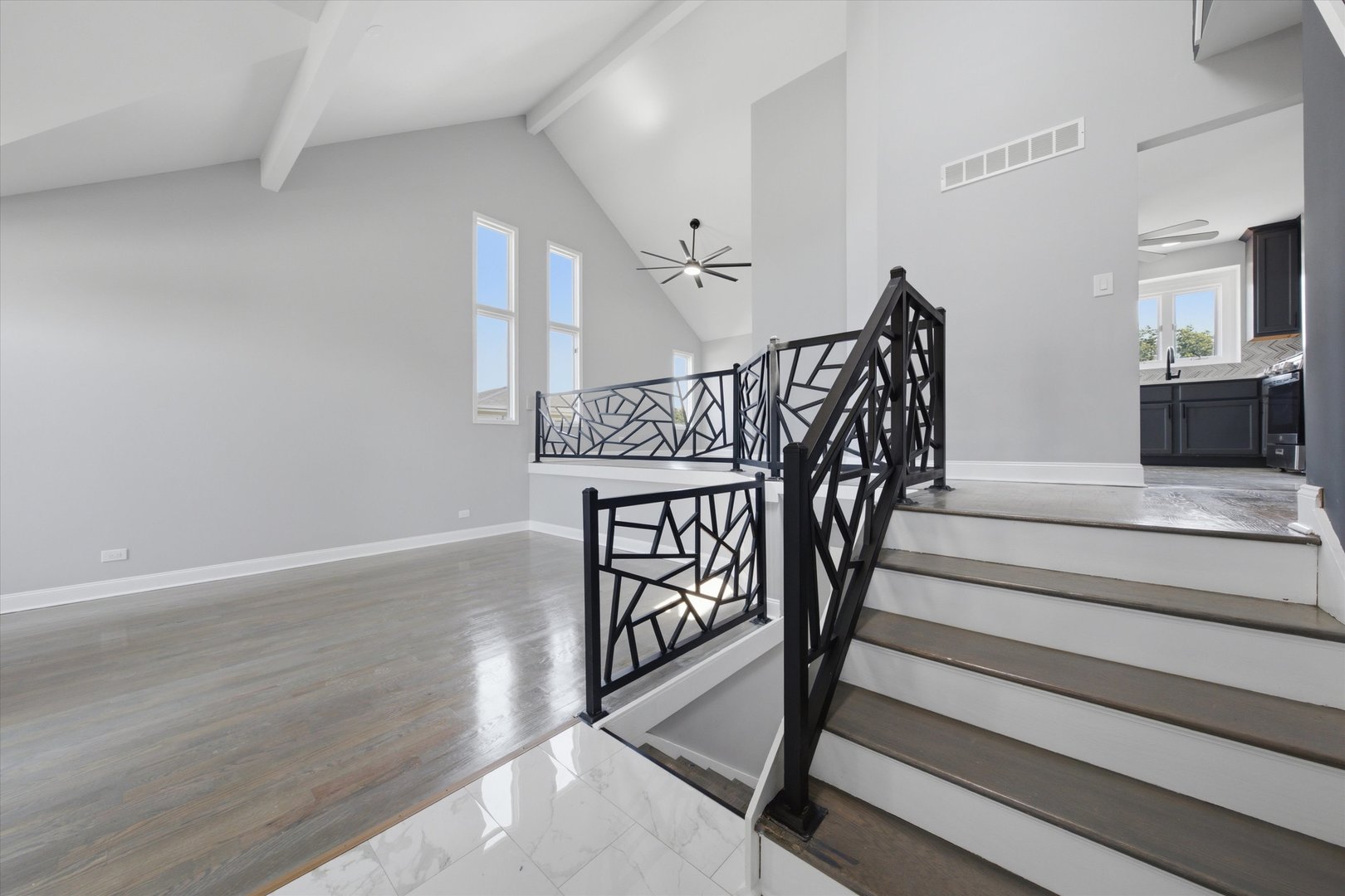 223 S Dante Avenue Property Photo 11