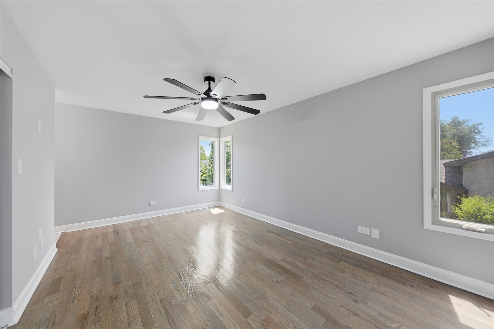 223 S Dante Avenue Property Photo 22