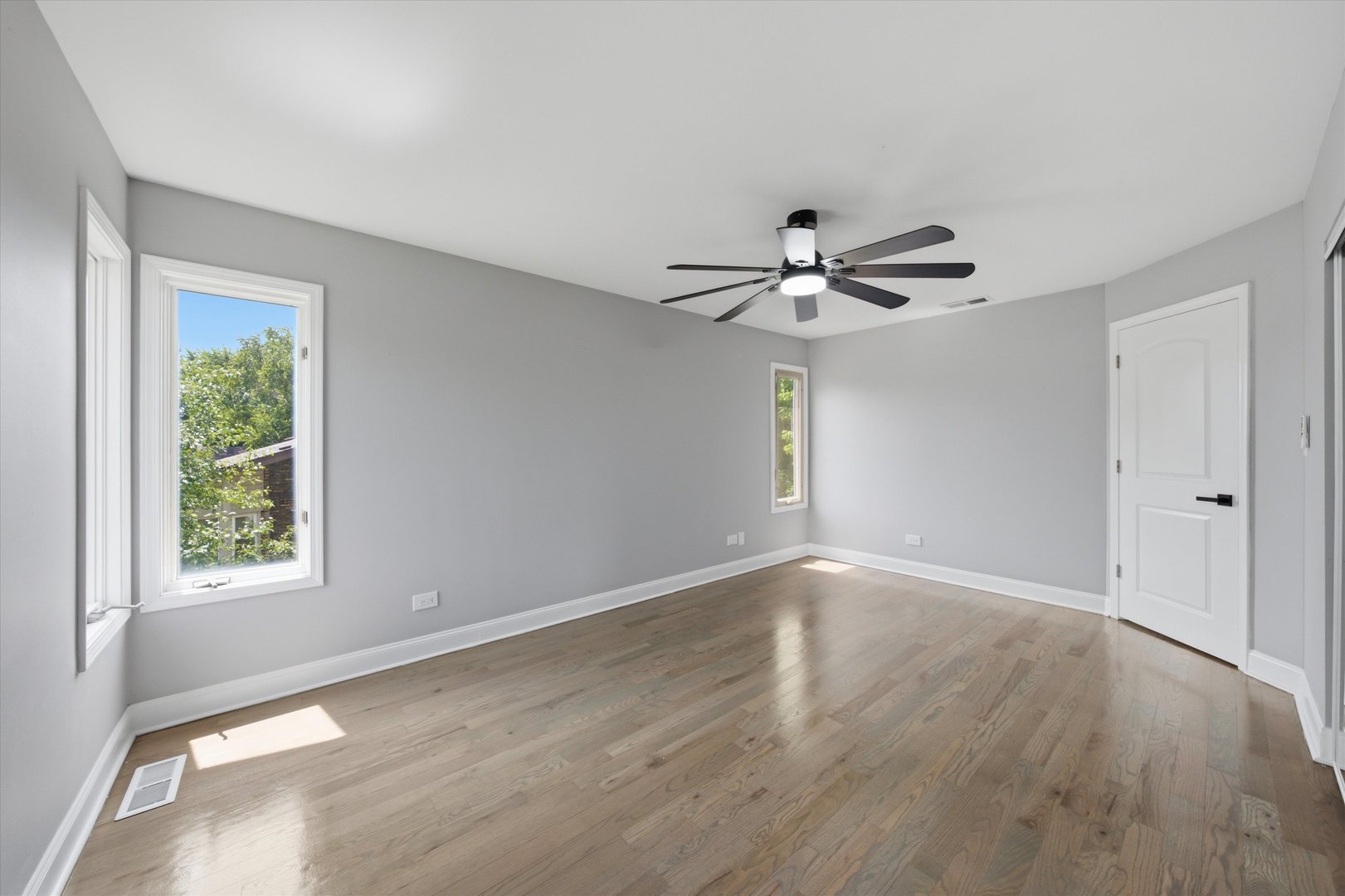 223 S Dante Avenue Property Photo 25