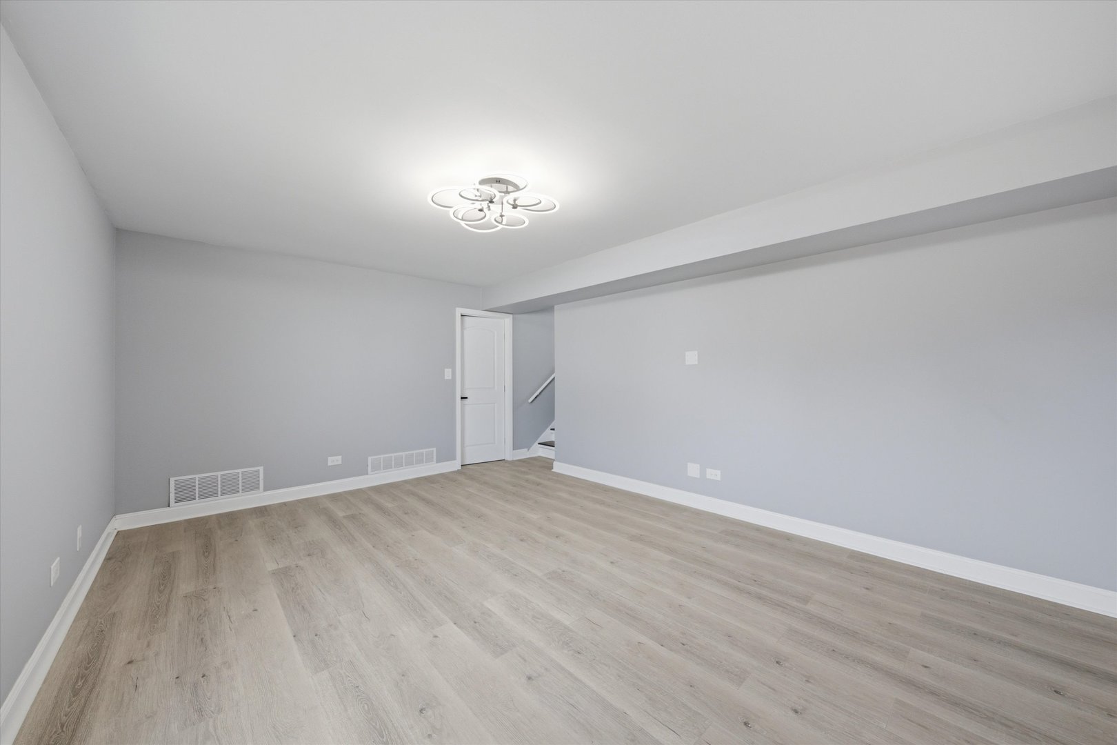 223 S Dante Avenue Property Photo 29
