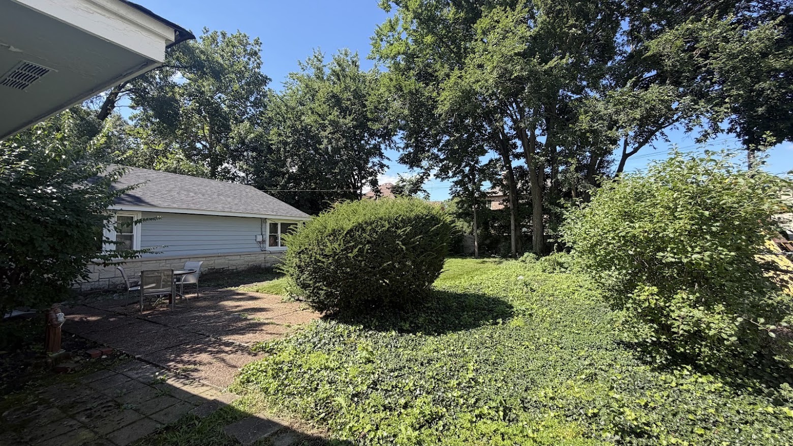 2164 Manor Lane Property Photo 4