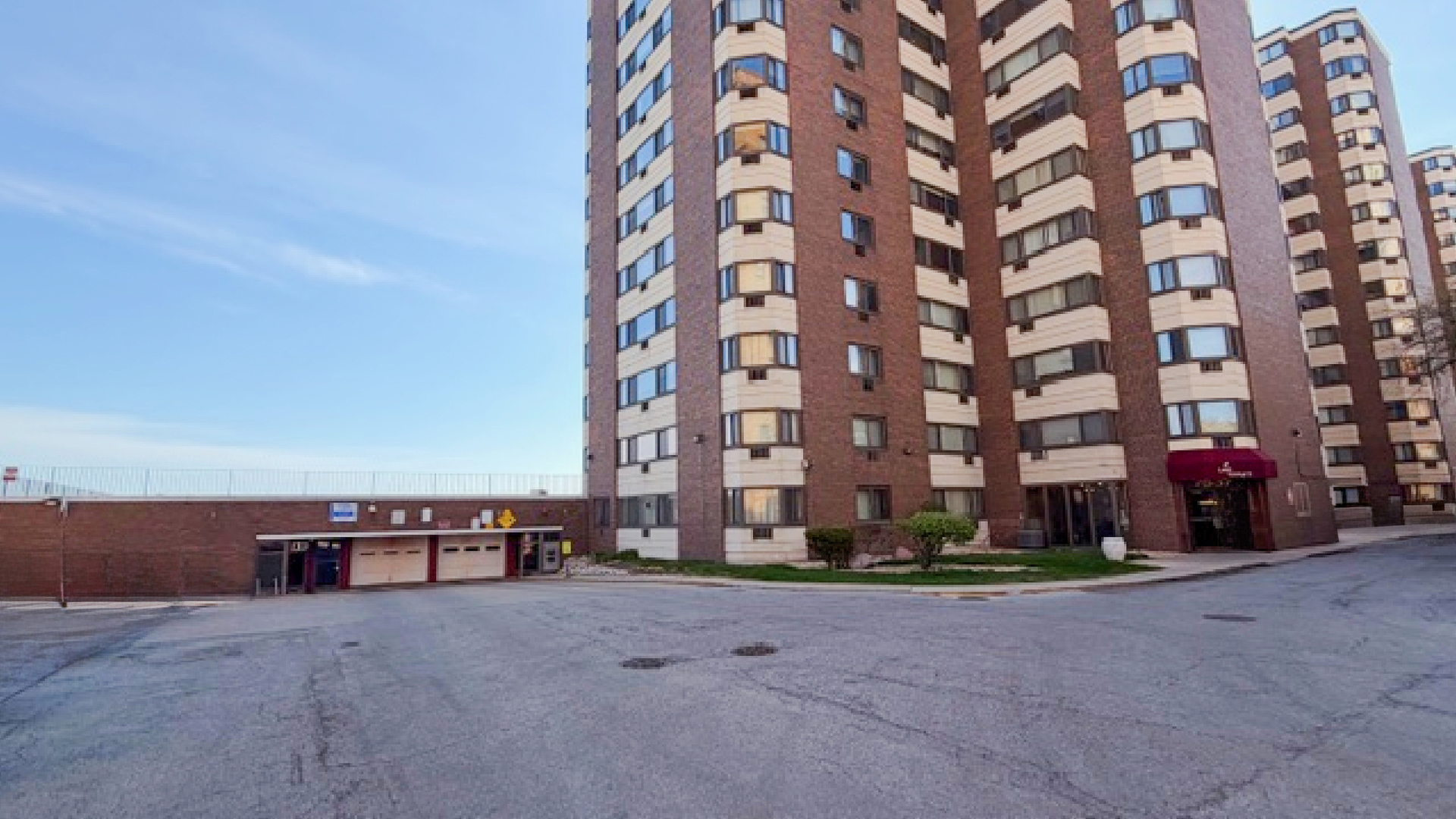 7337 S South Shore Drive 1124 Property Photo 2