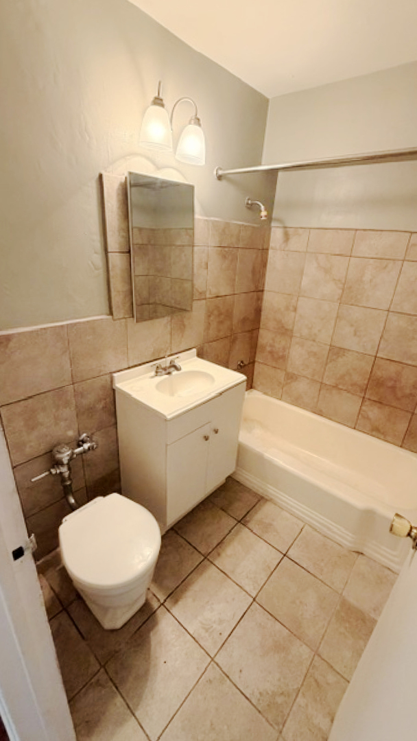 7337 S South Shore Drive 1124 Property Photo 11